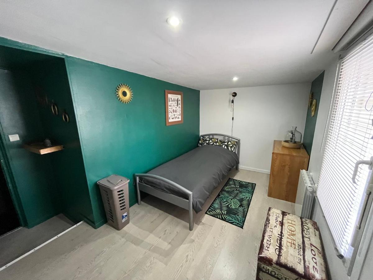 Chambres D'Hotes A La Forge Du Coglais La Selle-en-Cogles Екстер'єр фото