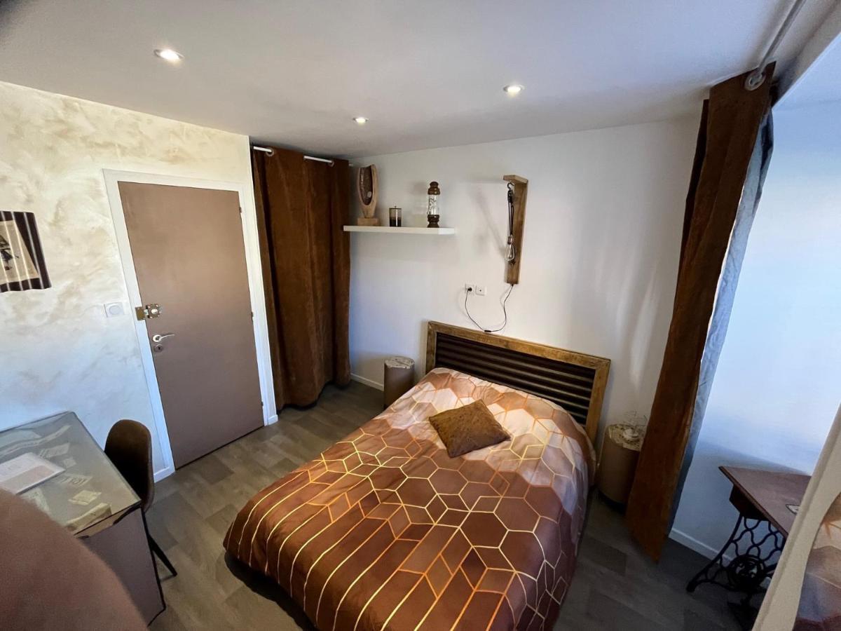 Chambres D'Hotes A La Forge Du Coglais La Selle-en-Cogles Екстер'єр фото