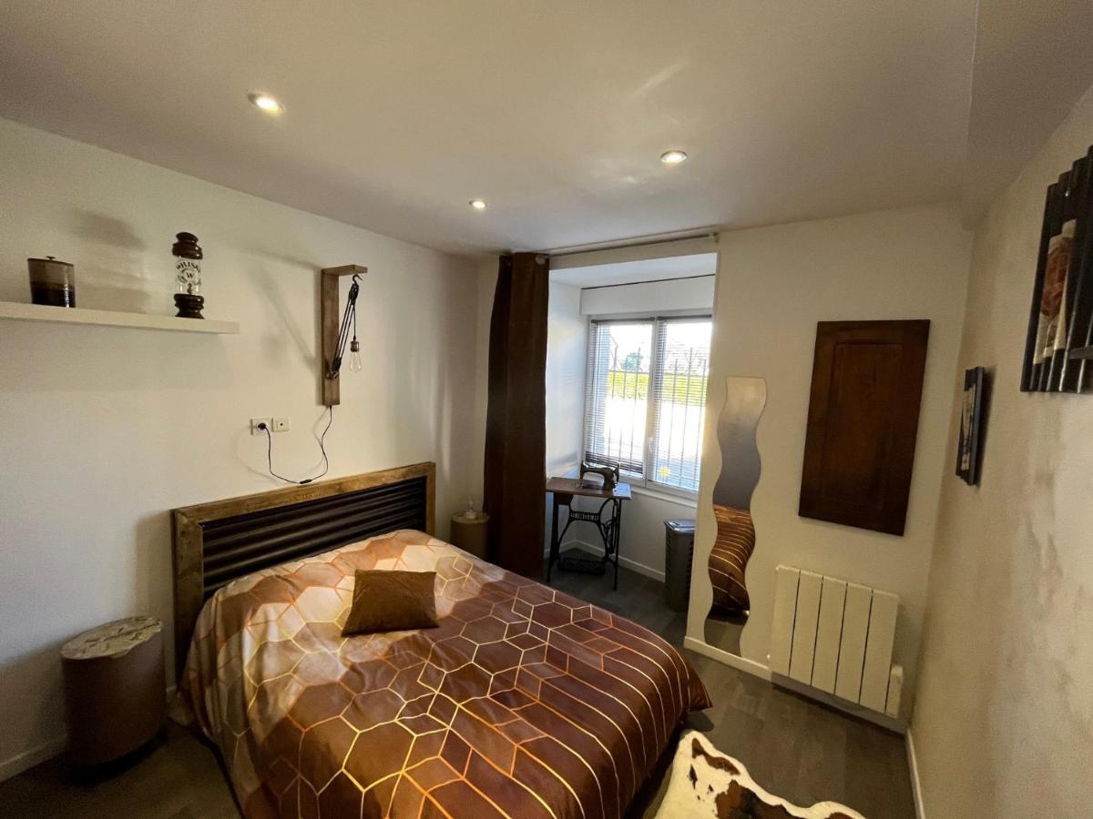 Chambres D'Hotes A La Forge Du Coglais La Selle-en-Cogles Екстер'єр фото